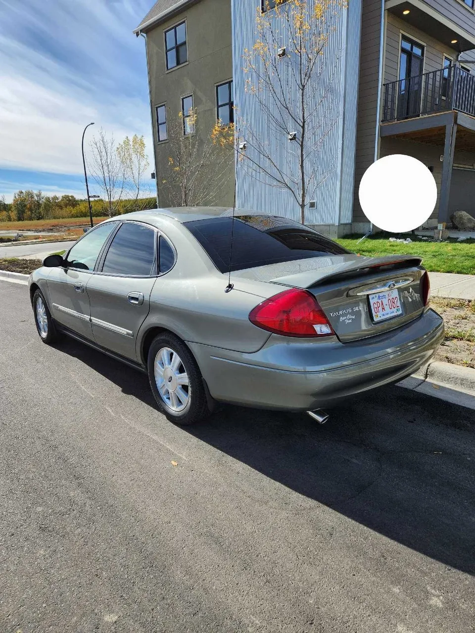 Ford Taurus