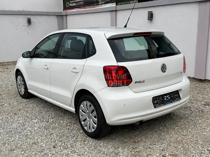 Volkswagen Polo 2012 photo 4