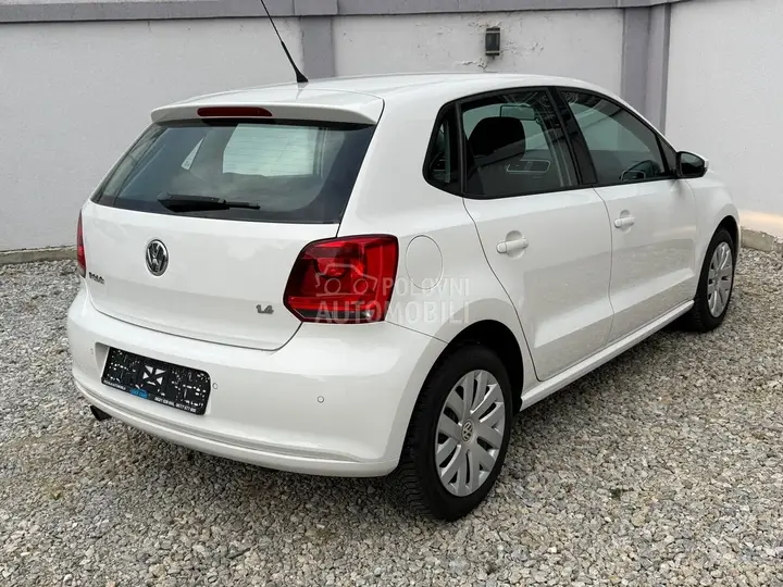 Volkswagen Polo 2012 photo 3