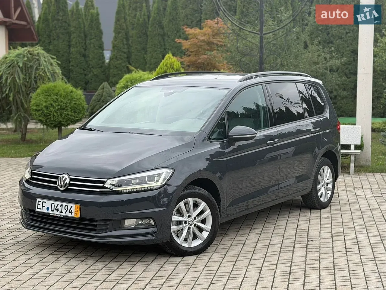 Volkswagen Touran 2016 photo 2