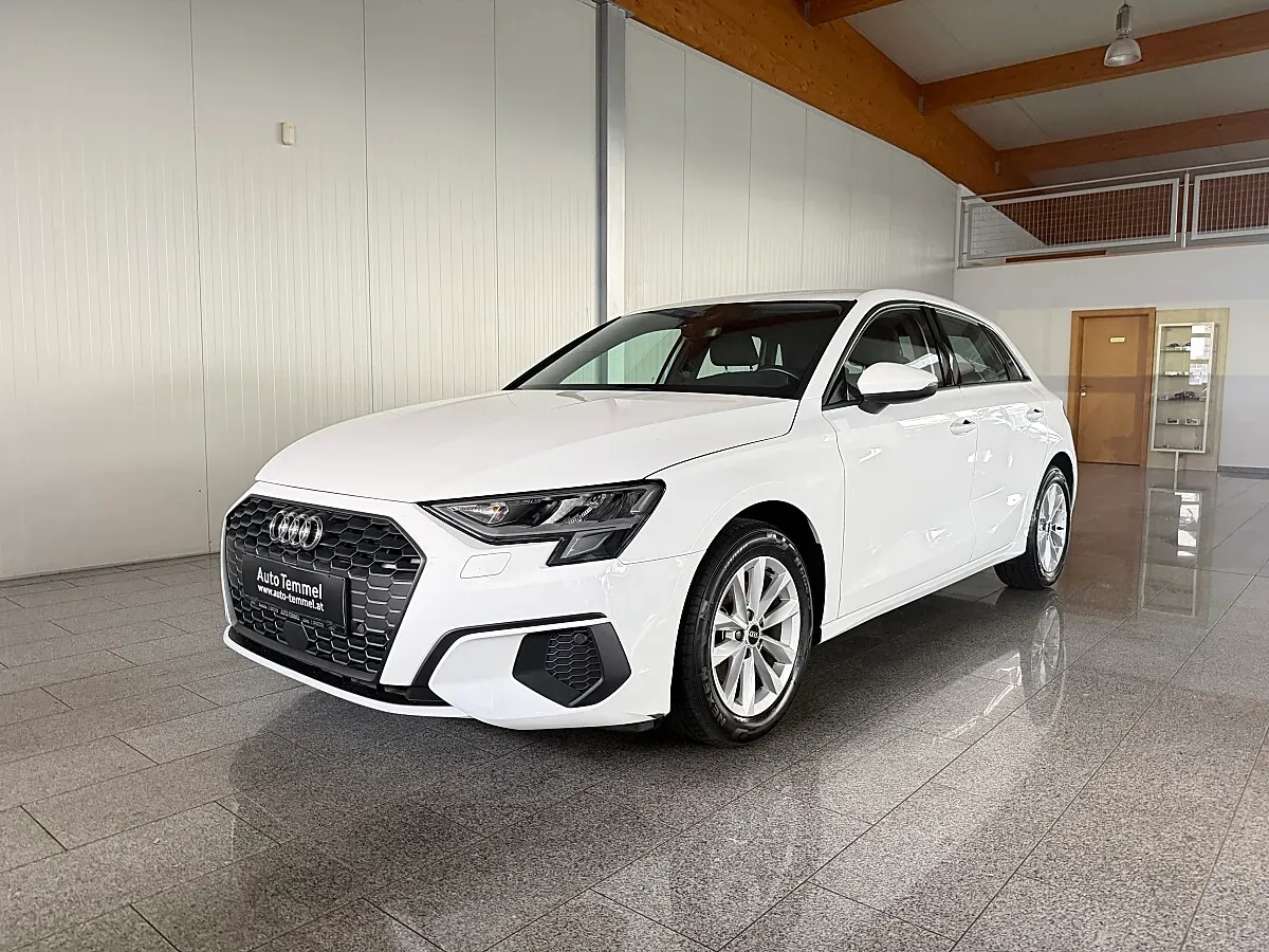 Audi A3 2023 photo 2