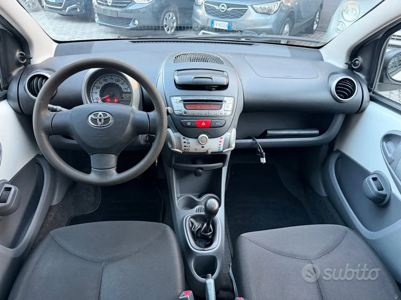 Toyota Aygo 2012 photo 5