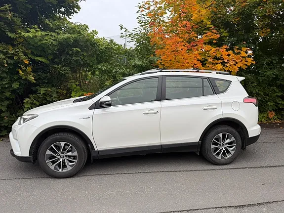 Toyota Rav4 2017 photo 2