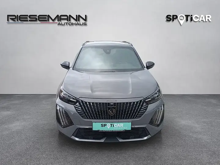 Peugeot 2008 2025 photo 3