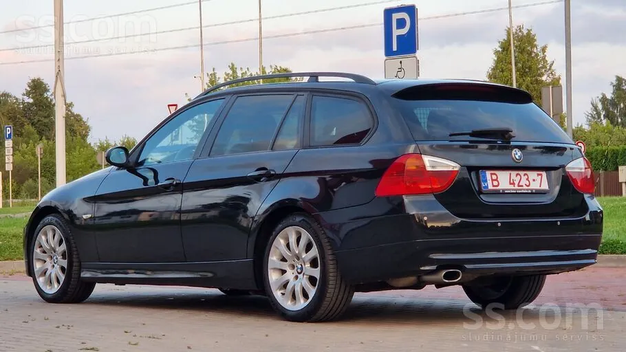 BMW 318 2008 photo 5