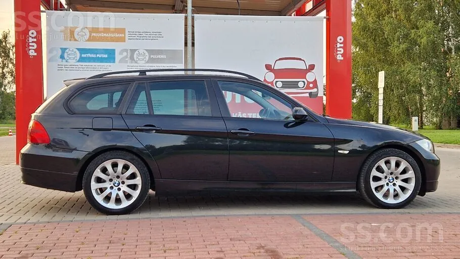 BMW 318 2008 photo 2