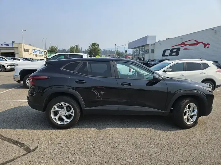 Chevrolet Trax 2024 photo 3