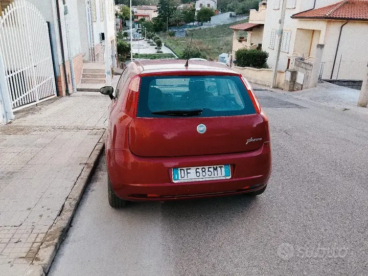 Fiat Grande Punto 2007 photo 3