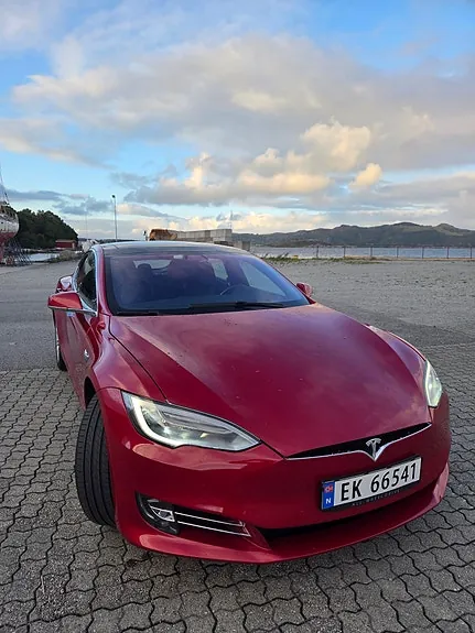 Tesla Model S 2017 photo 3