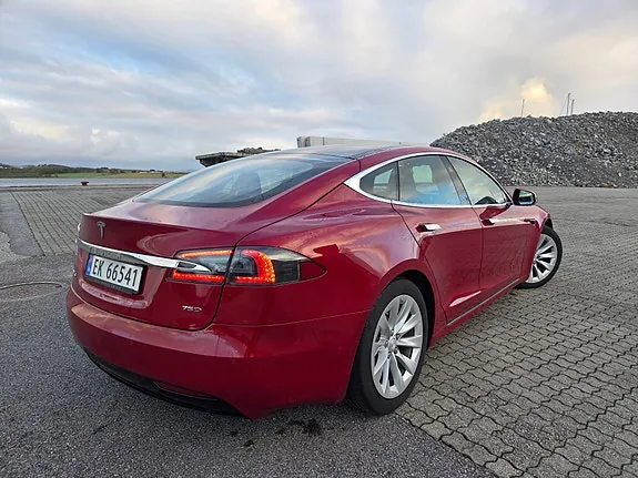 Tesla Model S 2017 photo 5