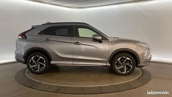Mitsubishi Eclipse Cross 2022 photo 2