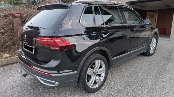 Volkswagen Tiguan 2021 photo 2