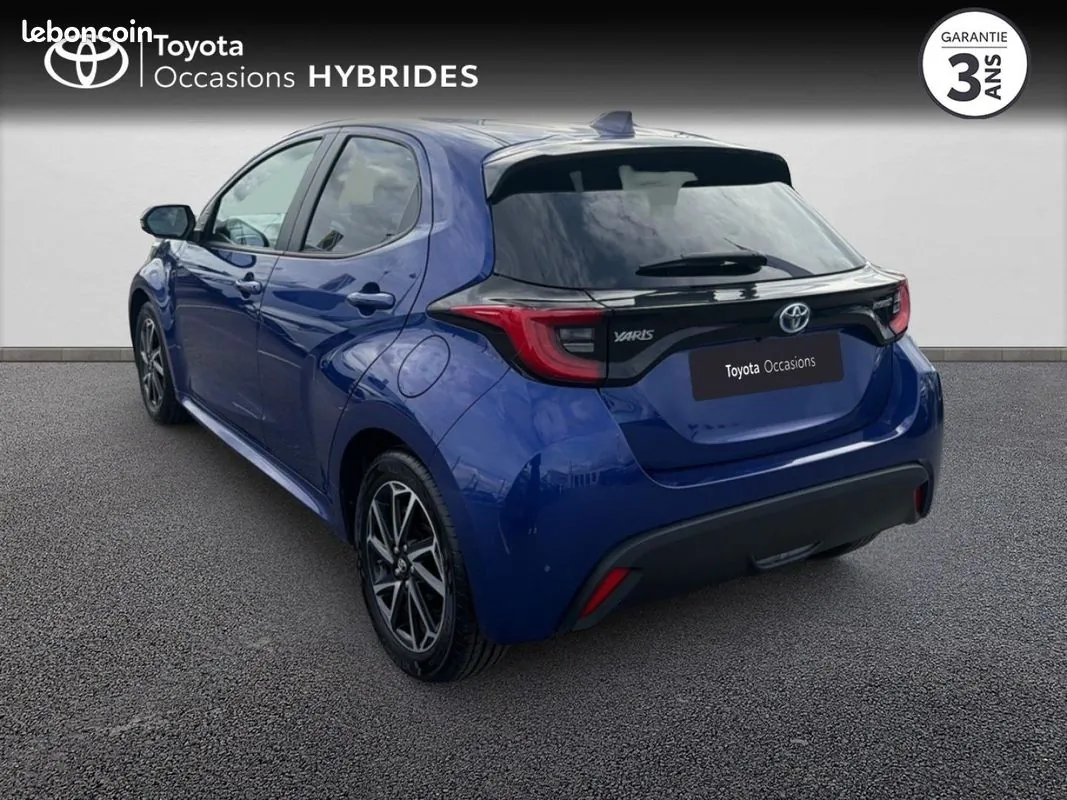 Toyota Yaris 2022 photo 2