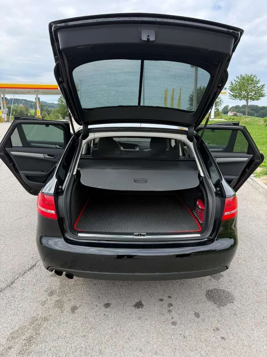 Audi A4 2009 photo 3