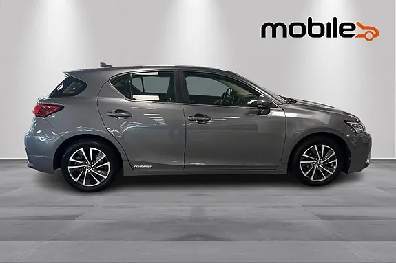 Lexus Ct200H 2019 photo 2