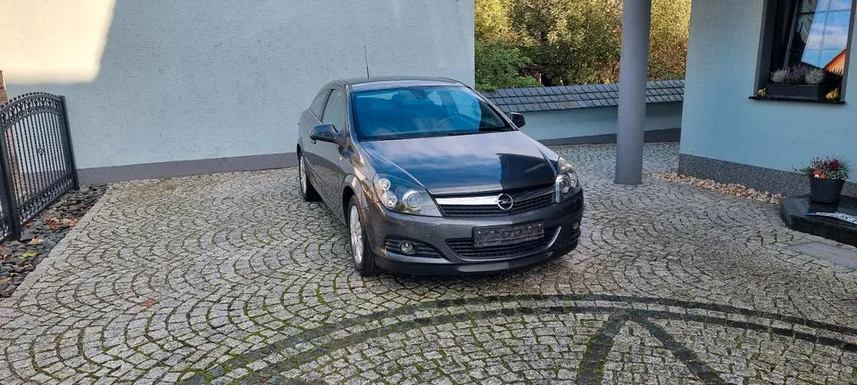 Opel Astra Gtc