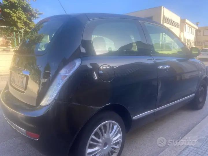 Lancia Ypsilon 2011 photo 4