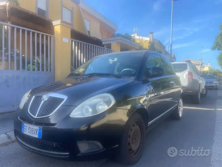 Lancia Ypsilon