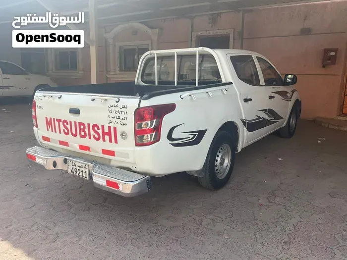 Mitsubishi L200 2016 photo 4