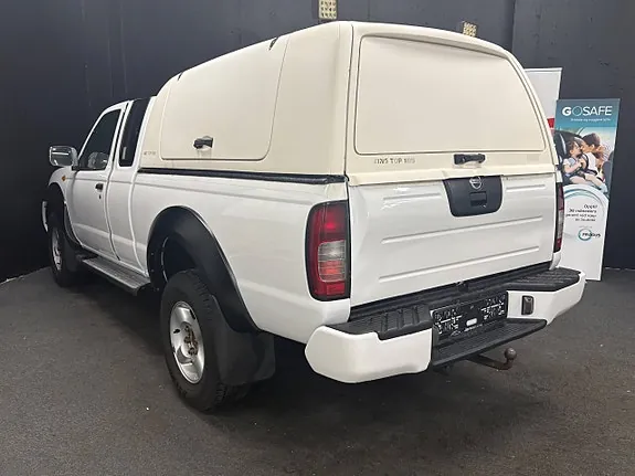 Nissan Np300 2011 photo 5