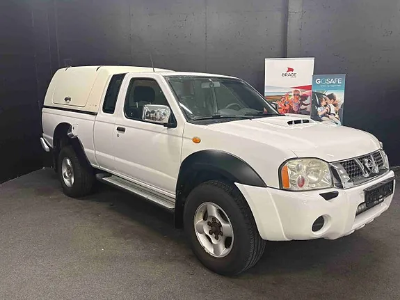 Nissan Np300 2011 photo 2