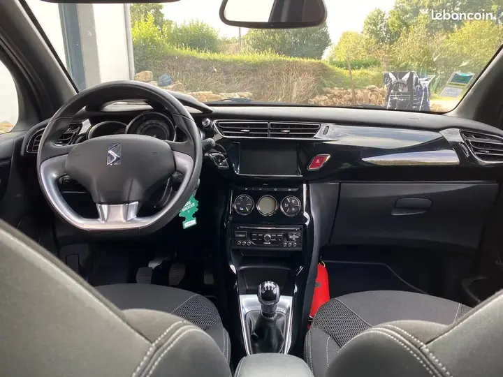 Citroen Ds3 2015 photo 3