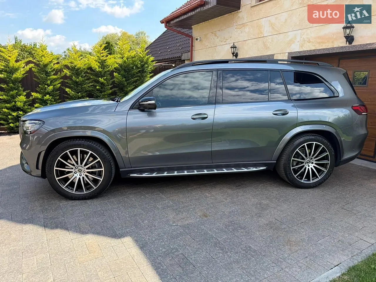 Mercedes-Benz Gls-Class 2022 photo 3