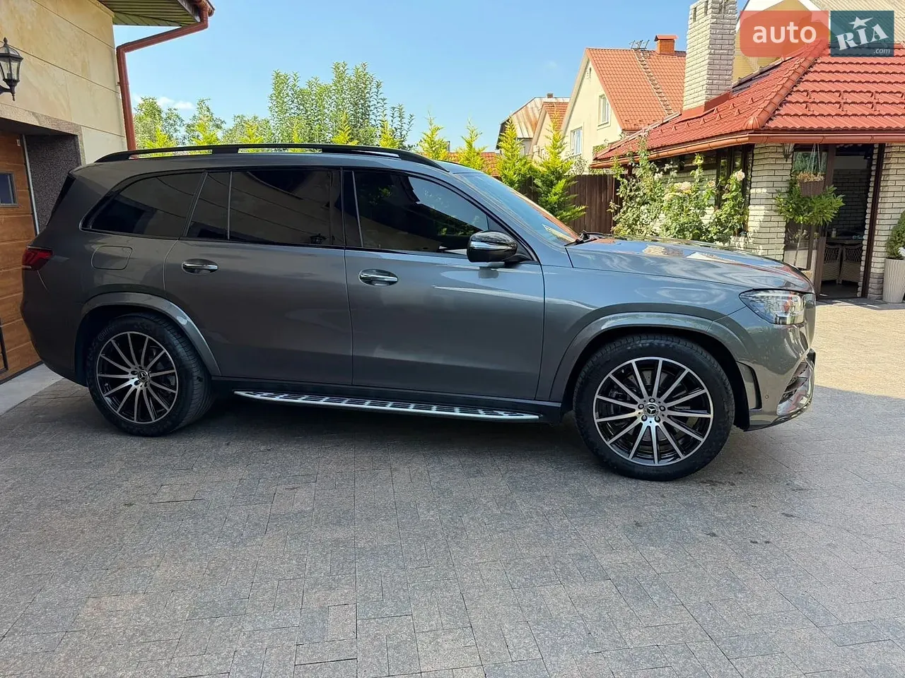 Mercedes-Benz Gls-Class 2022 photo 4