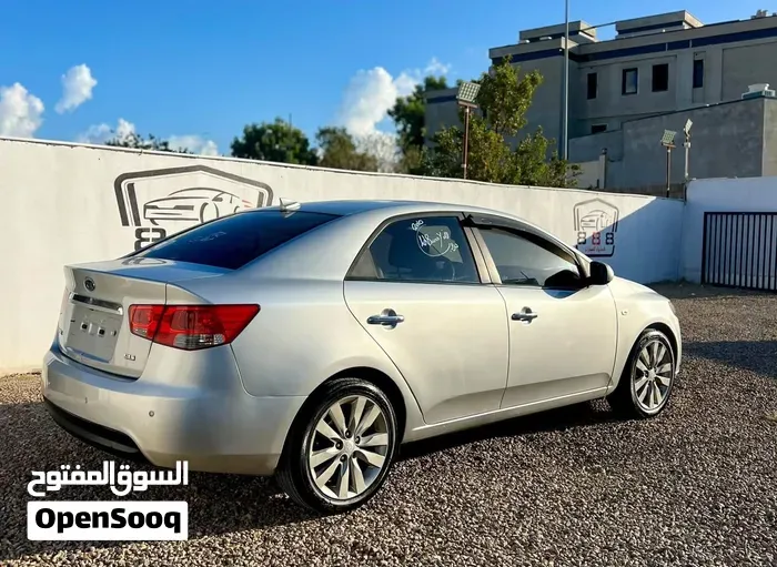 Kia Forte 2010 photo 4