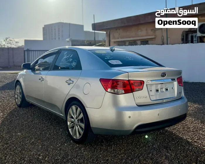 Kia Forte 2010 photo 3