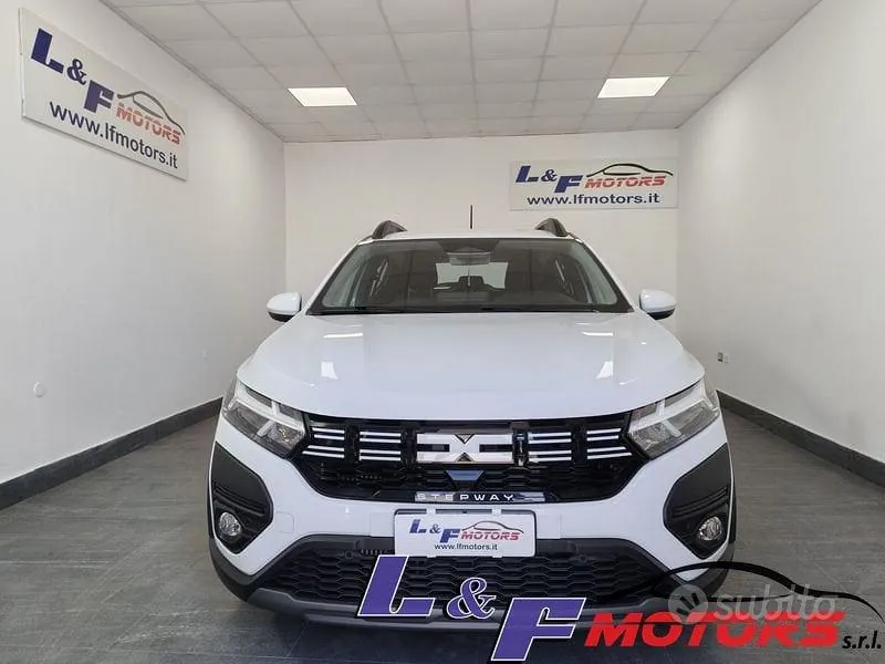 Dacia Sandero 2025 photo 2