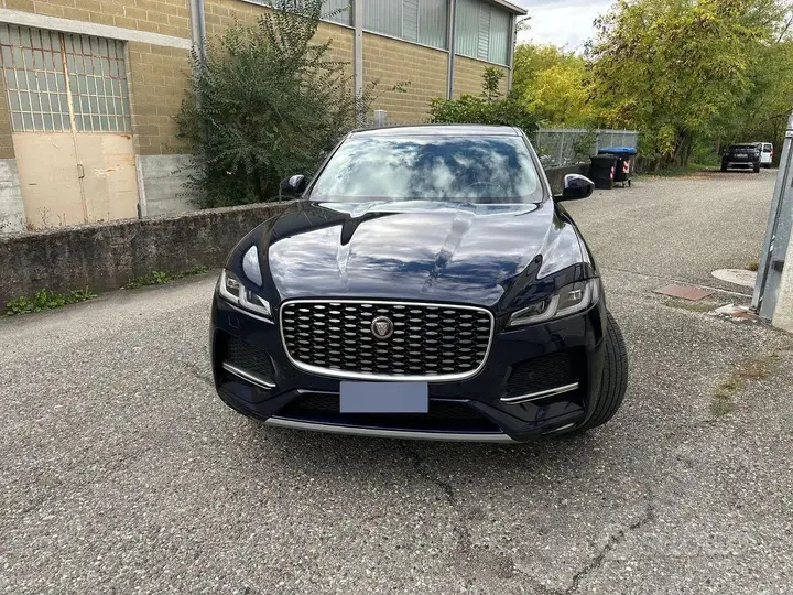Jaguar F-Pace 2022 photo 2