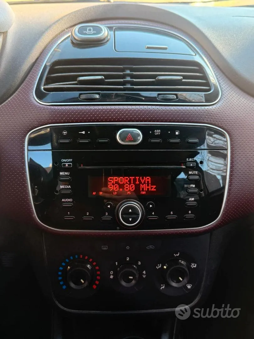 Fiat Punto Evo 2010 photo 4