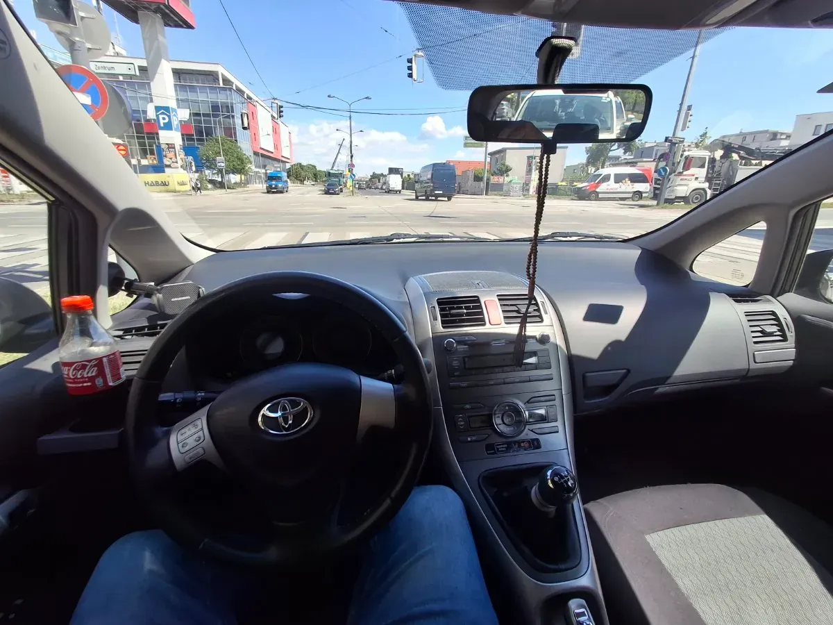 Toyota Auris 2009 photo 3