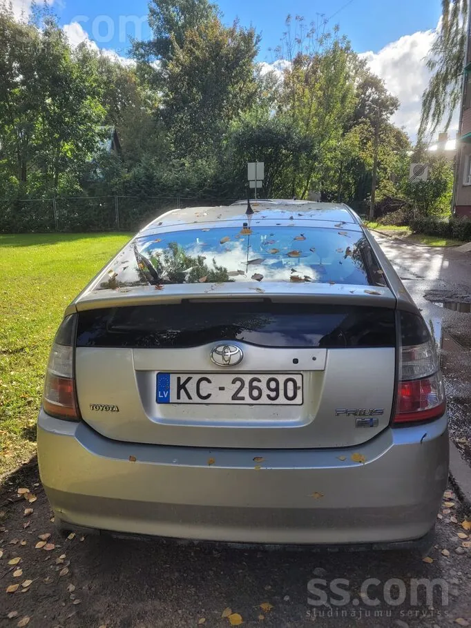 Toyota Prius 2004 photo 3