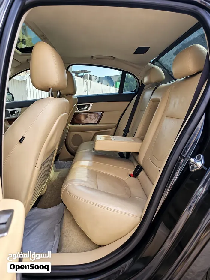 Jaguar Xf 2014 photo 4