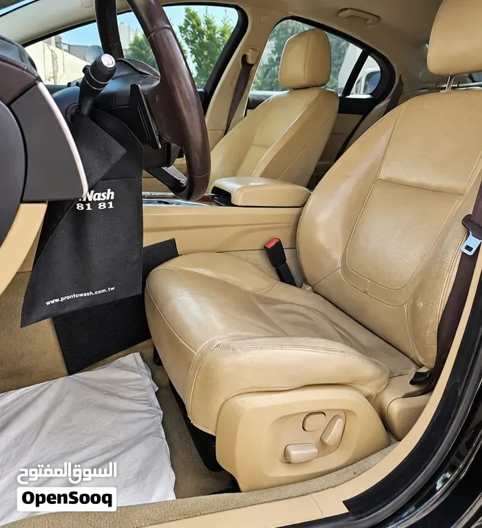 Jaguar Xf 2014 photo 3