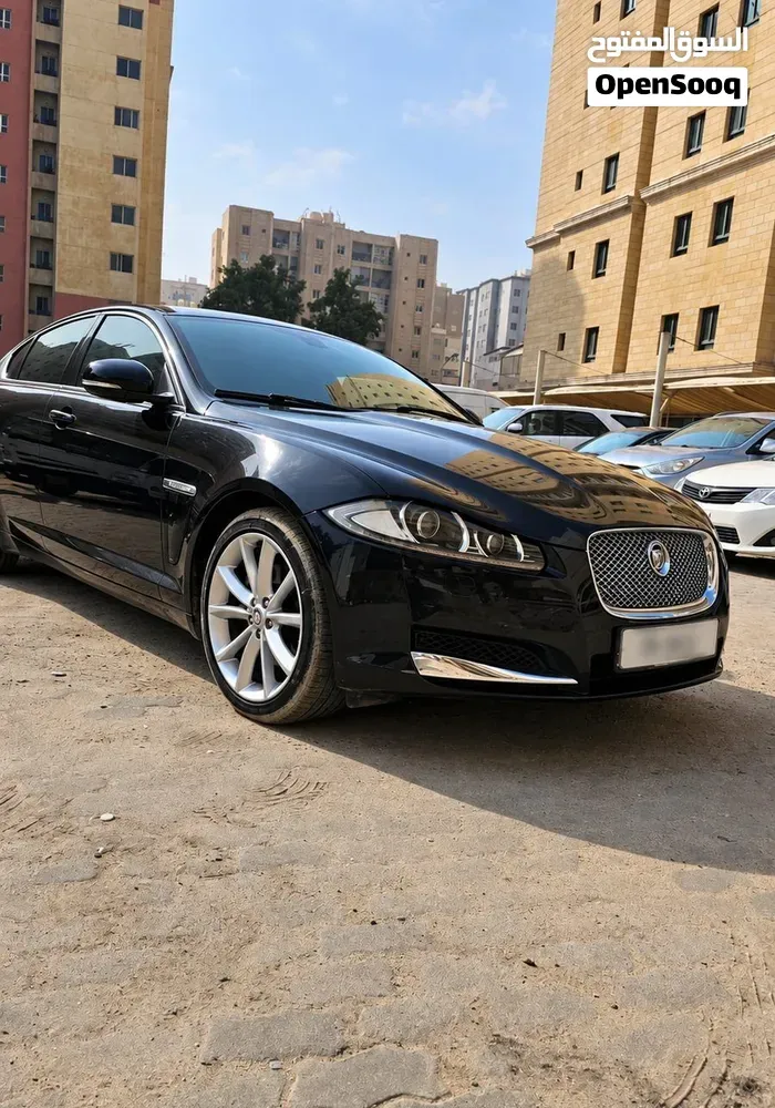 Jaguar Xf 2014 photo 2