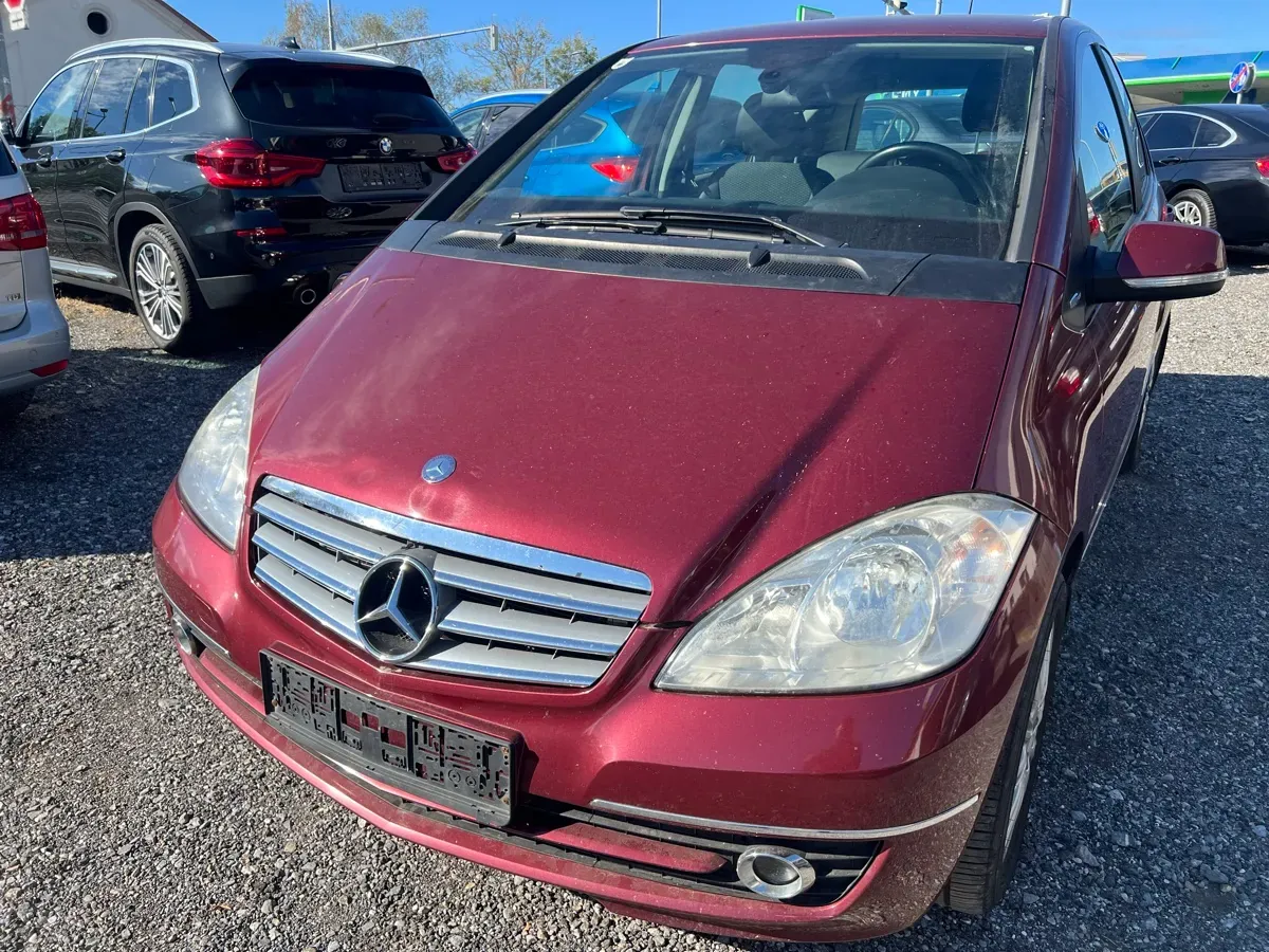 Mercedes-Benz A-Class 2009 photo 2