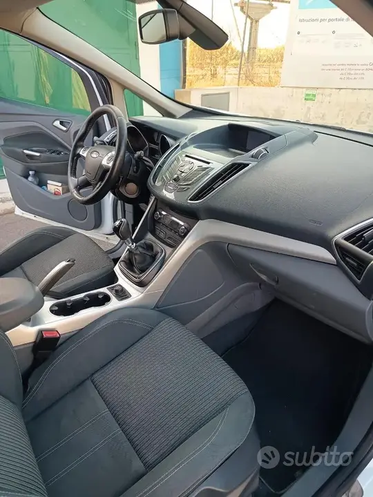 Ford C-Max 2011 photo 4