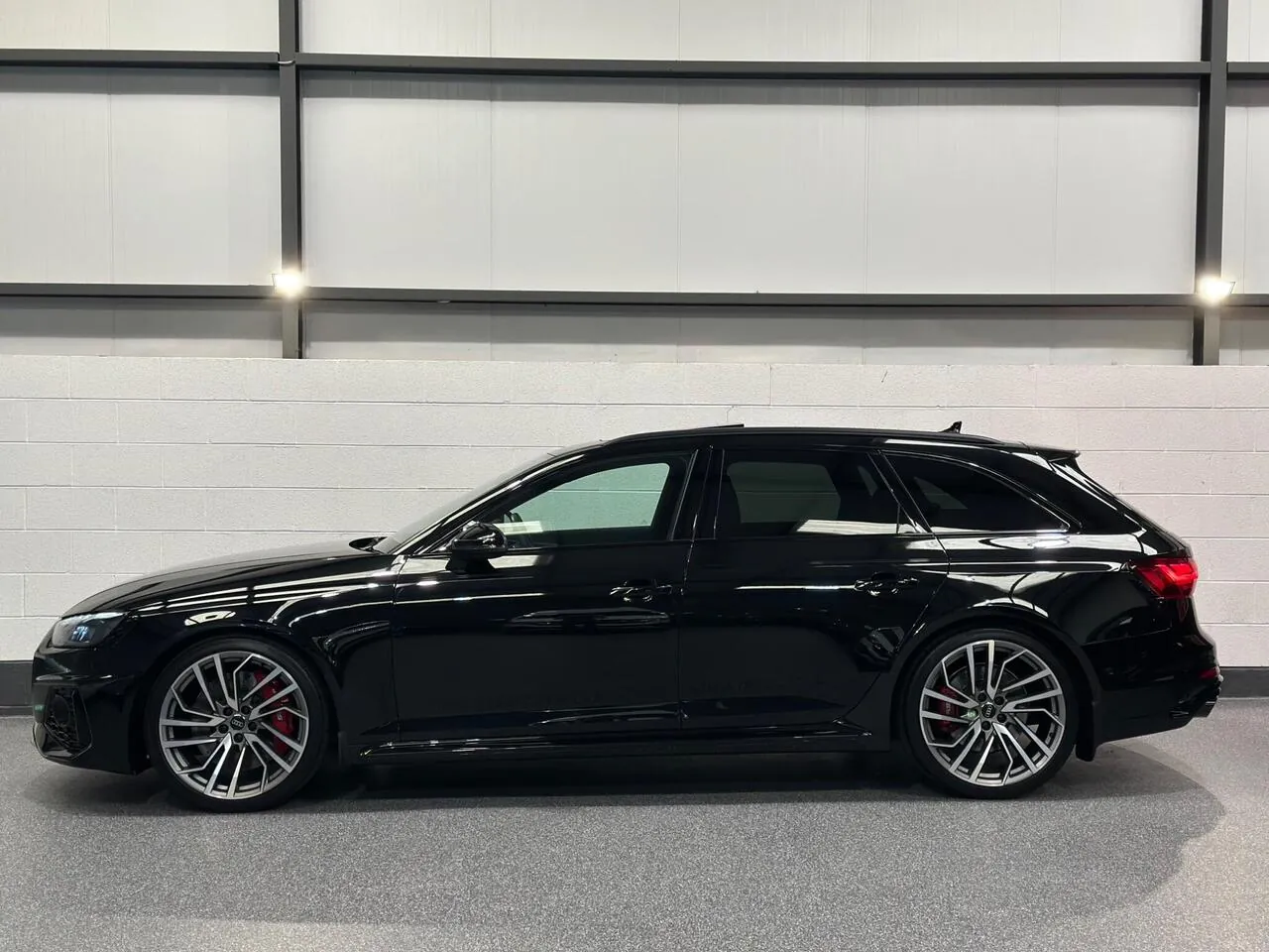 Audi Rs4 Avant 2020 photo 2