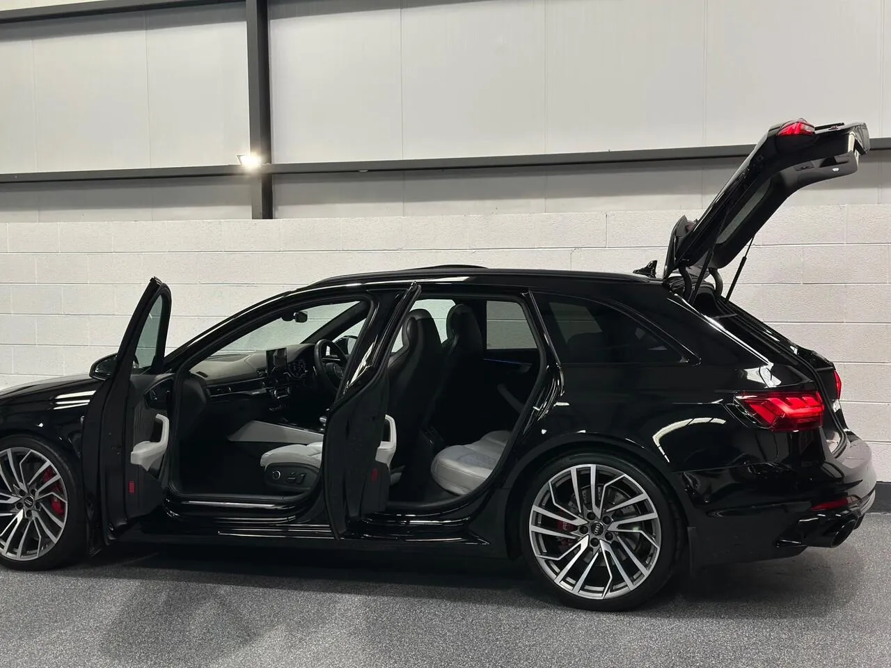 Audi Rs4 Avant 2020 photo 4