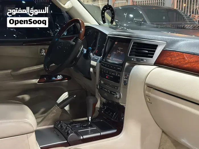 Lexus Lx570 2013 photo 2