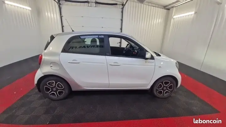 Smart Forfour 2018 photo 4