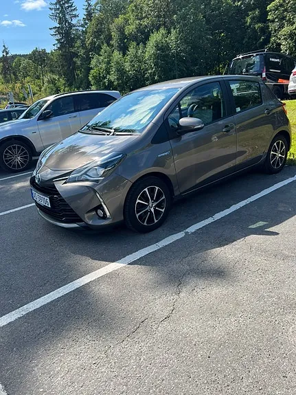 Toyota Yaris 2018 photo 3