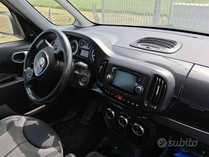 Fiat 500L 2014 photo 4