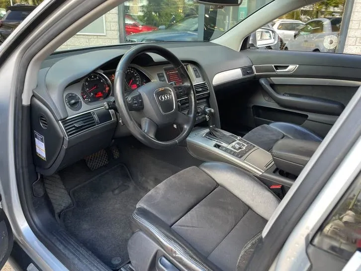 Audi A6 Avant 2006 photo 2