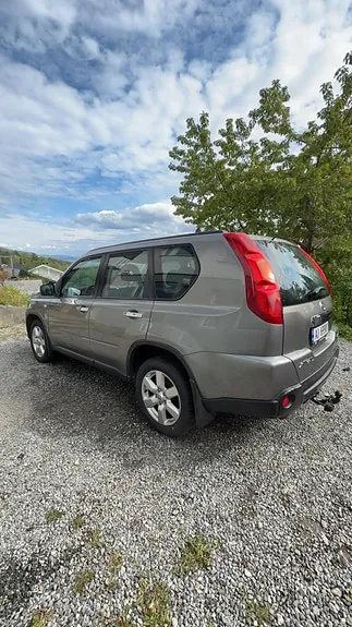 Nissan X-Trail 2010 photo 4