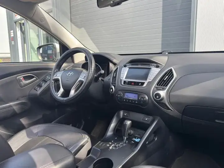 Hyundai Ix35 2011 photo 2