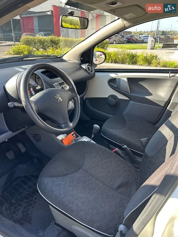Peugeot 107 2011 photo 5